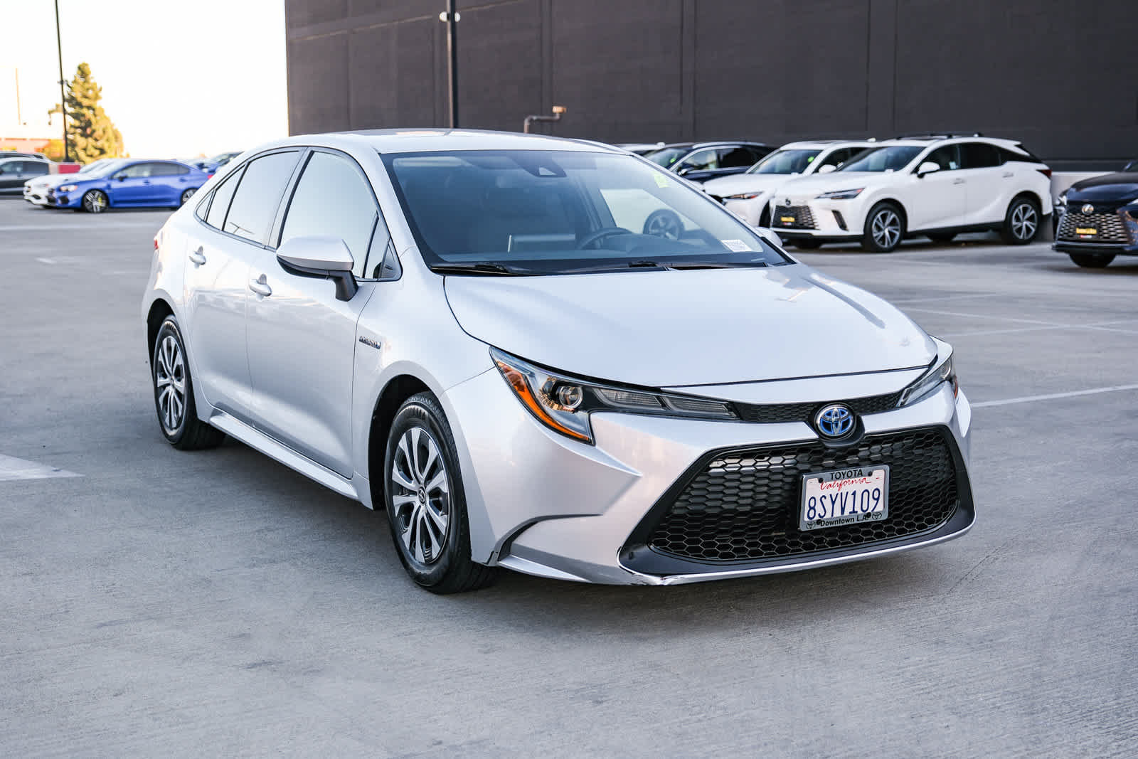 Used 2021 Toyota Corolla LE FWD image 3
