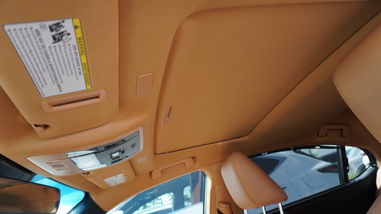 Used 2023 Lexus ES 350 Ultra Luxury w/ Accessory Package (Z2) FWD image 13