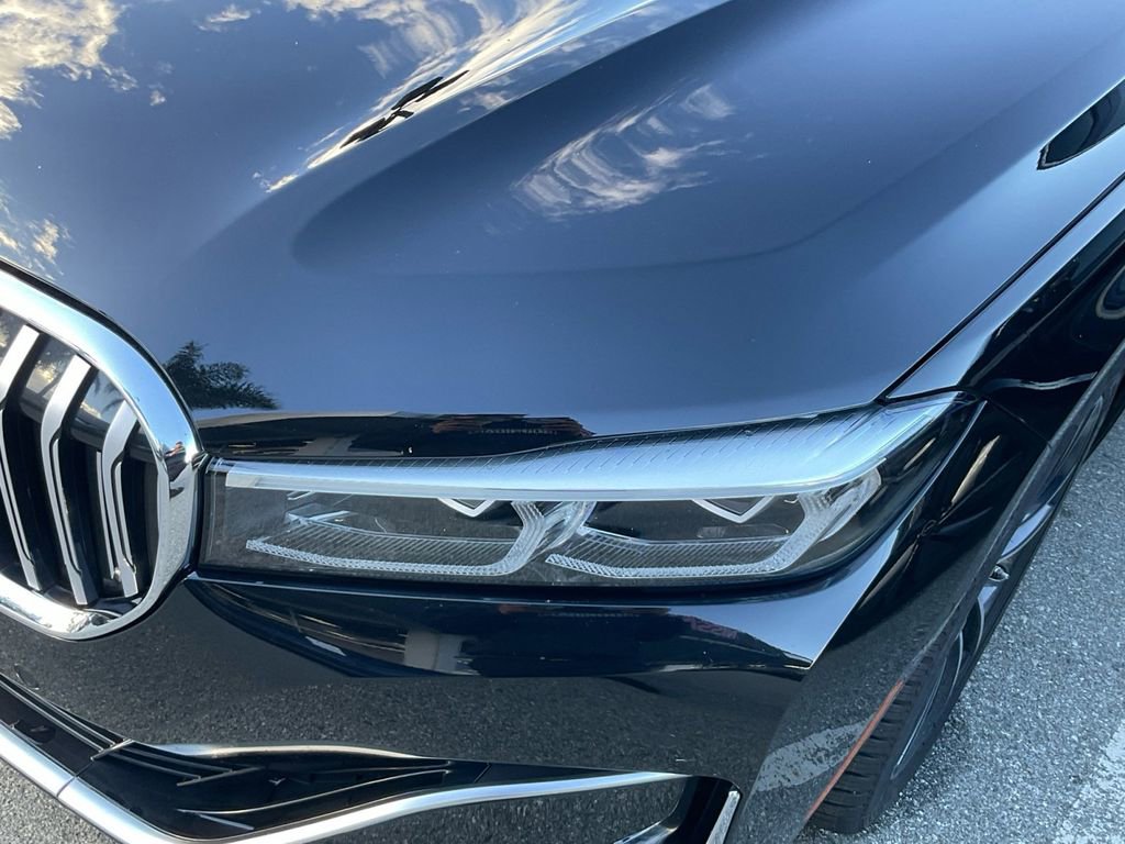 Used 2022 BMW 750i xDrive w/ Executive Package image 34