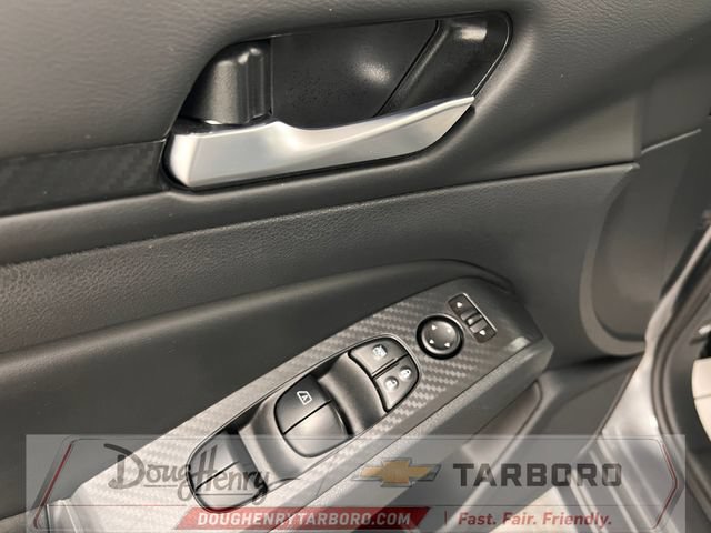 Used 2025 Nissan Altima 2.5 SV FWD image 27