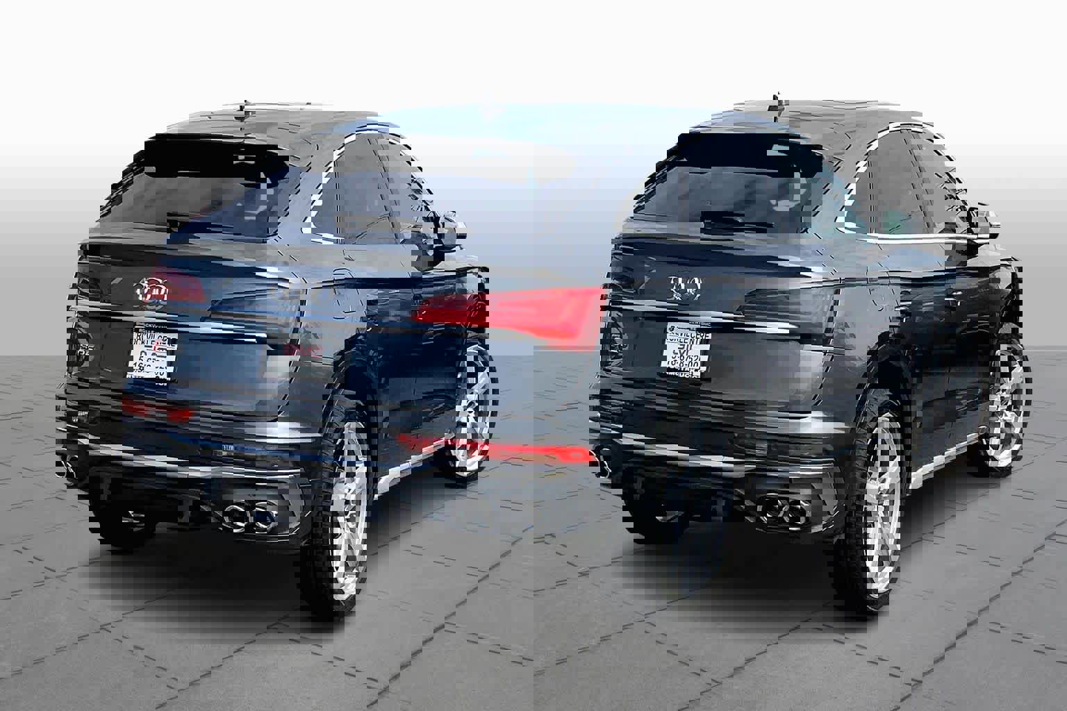 Used 2022 Audi SQ5 Premium w/ Convenience Package image 13