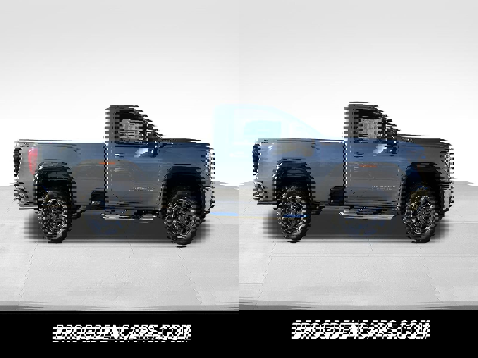 New 2026 GMC Sierra 2500 SLE w/ SLE Convenience Package image 5