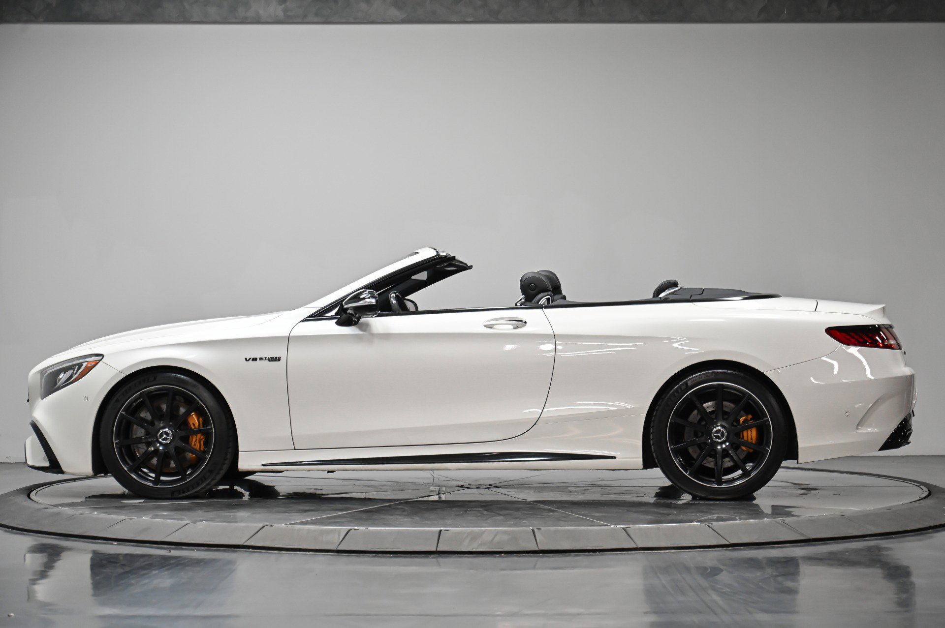 Used 2019 Mercedes-Benz S 63 AMG 4MATIC Cabriolet w/ Driver Assistance Package image 15