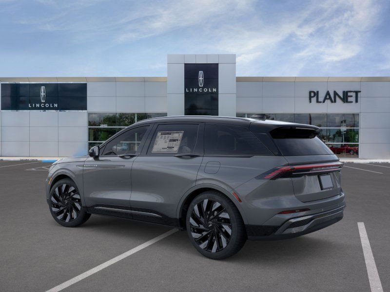 New 2025 Lincoln Nautilus Reserve image 4