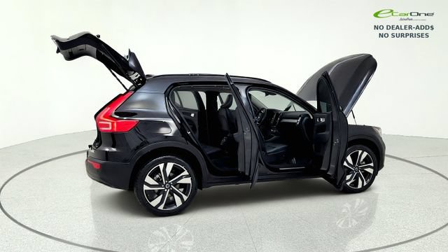 Used 2024 Volvo XC40 B5 Plus w/ Protection Package Premier AWD/4WD image 19