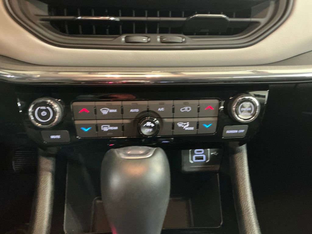 Certified 2022 Jeep Compass Limited image 18