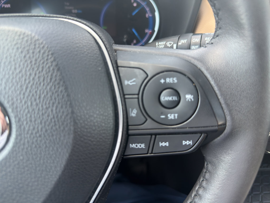 Used 2023 Toyota RAV4 XLE Premium AWD/4WD image 14
