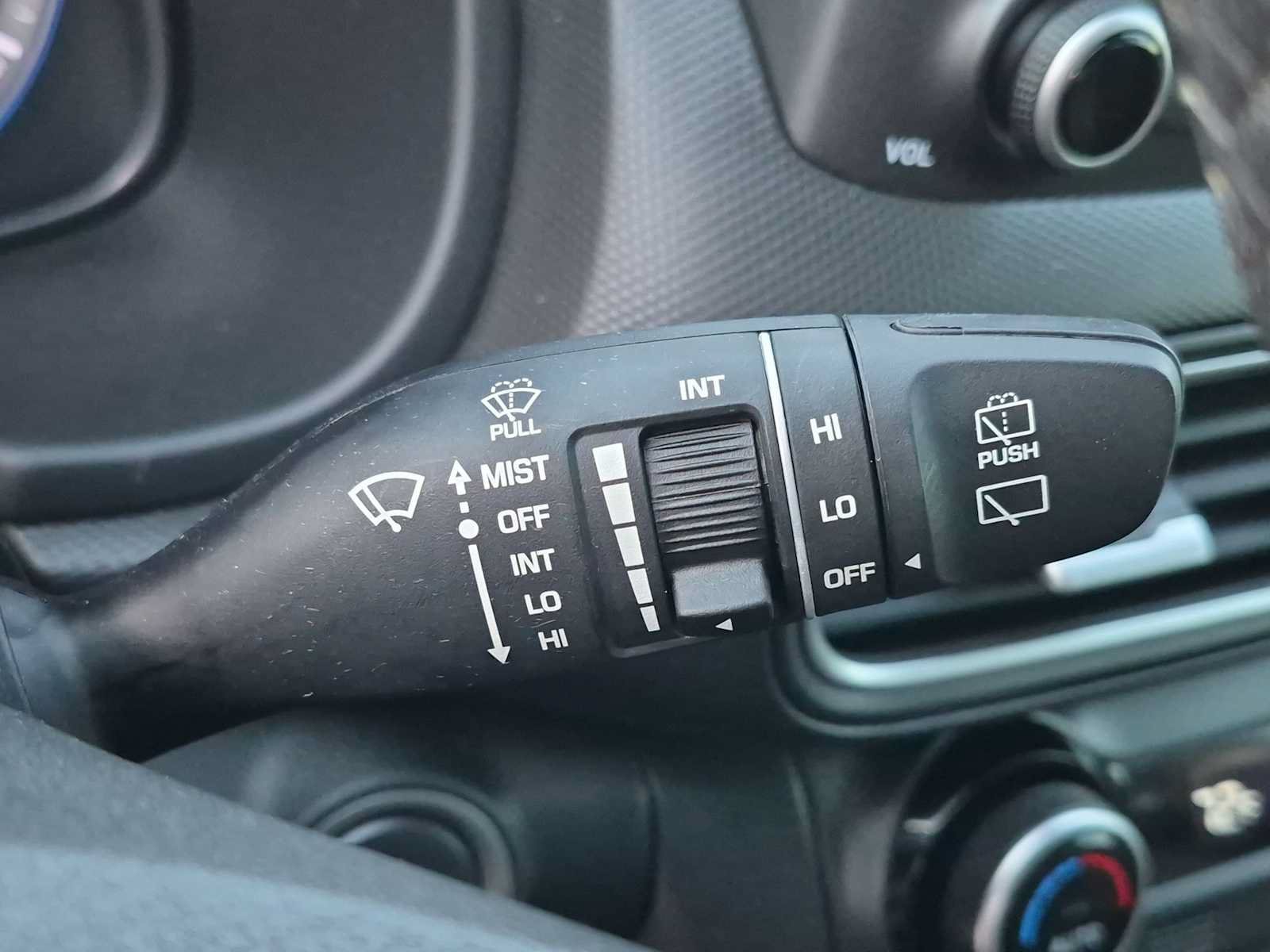 Used 2021 Hyundai Kona Limited FWD image 35
