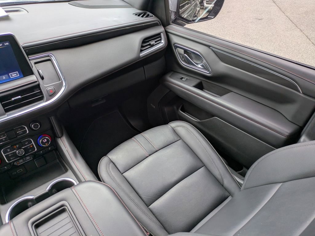 Used 2022 Chevrolet Tahoe RST w/ Luxury Package RWD image 18