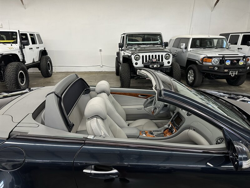 Used 2005 Mercedes-Benz SL 500 w/ AMG Sport Pkg image 8