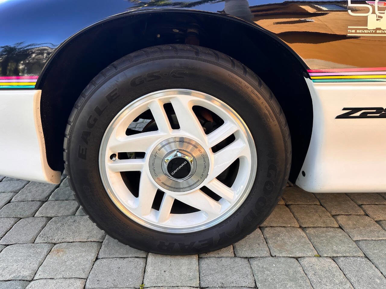 Used 1993 Chevrolet Camaro Z28 RWD image 35