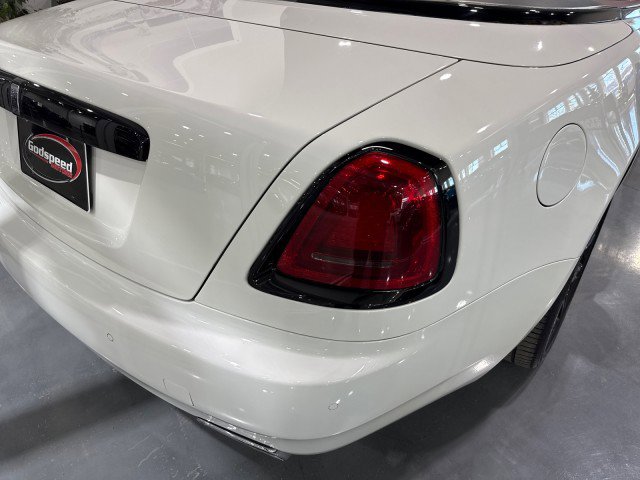 Used 2017 Rolls-Royce Dawn image 39