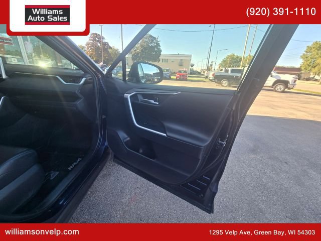 Used 2019 Toyota RAV4 XSE w/ XSE Weather Package AWD/4WD image 12