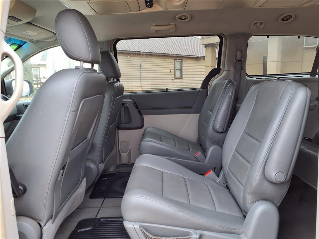 Used 2008 Dodge Grand Caravan SXT image 11