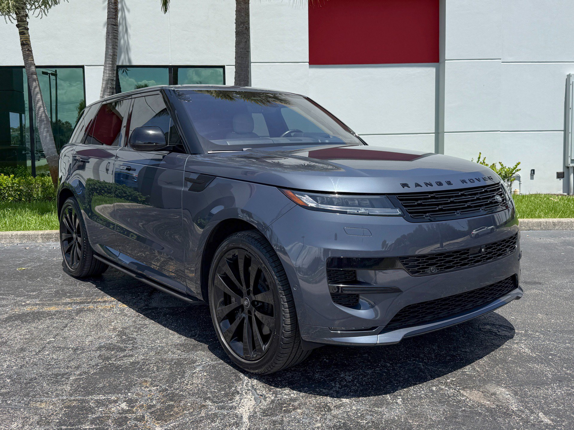 Used 2023 Land Rover Range Rover Sport First Edition AWD/4WD image 5