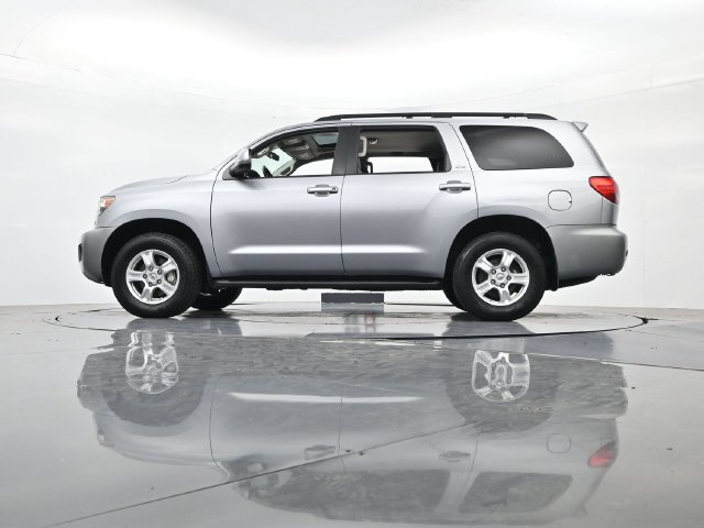 Used 2017 Toyota Sequoia SR5 AWD/4WD image 39
