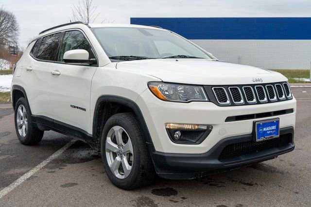 Used 2020 Jeep Compass Latitude w/ Cold Weather Group image 4