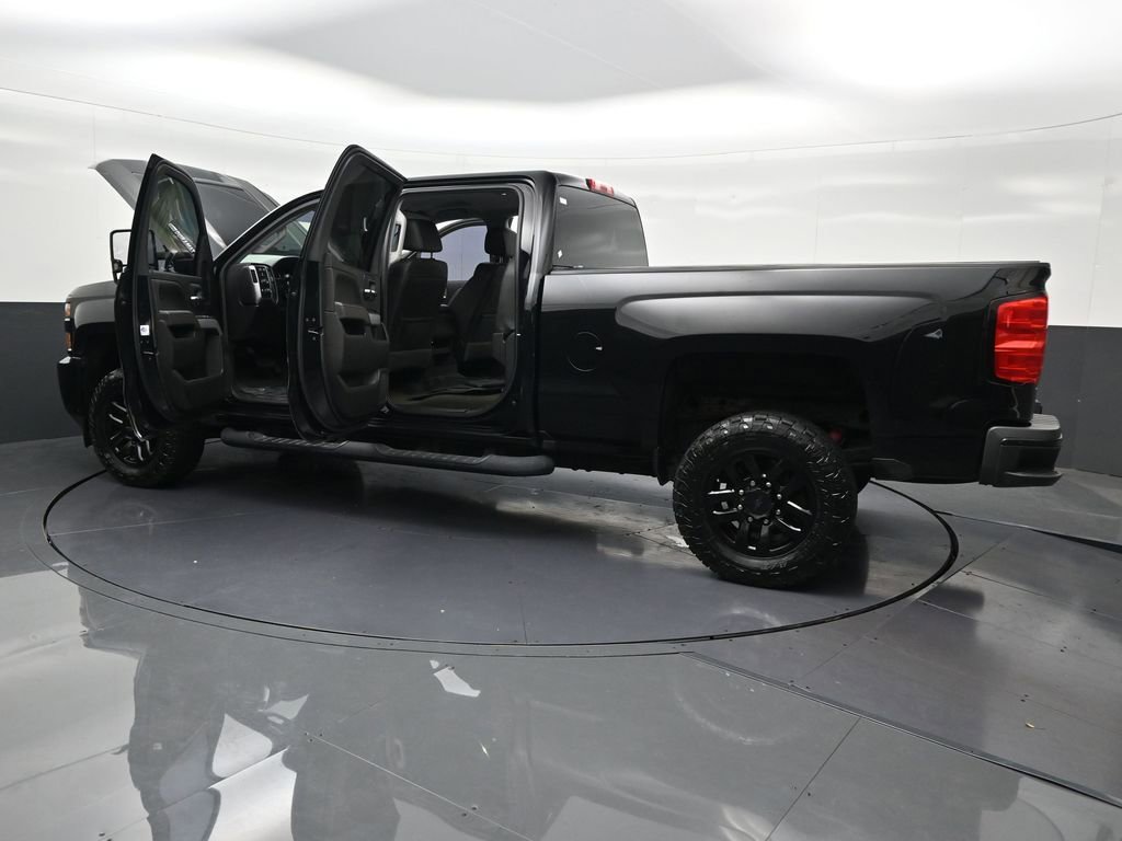 Used 2017 Chevrolet Silverado 2500 LT w/ Midnight Edition AWD/4WD image 36