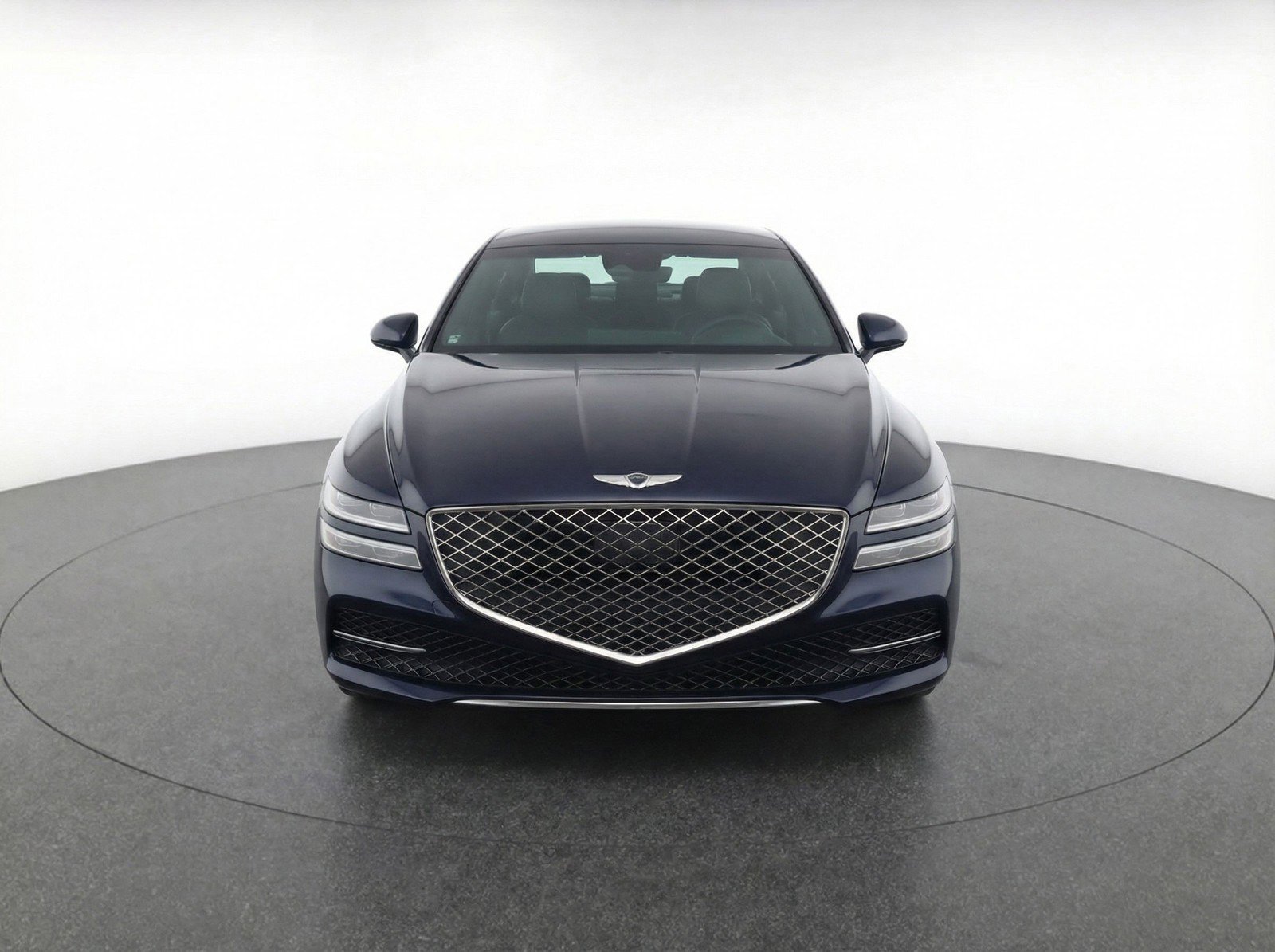 Used 2025 Genesis G70 2.5T image 2