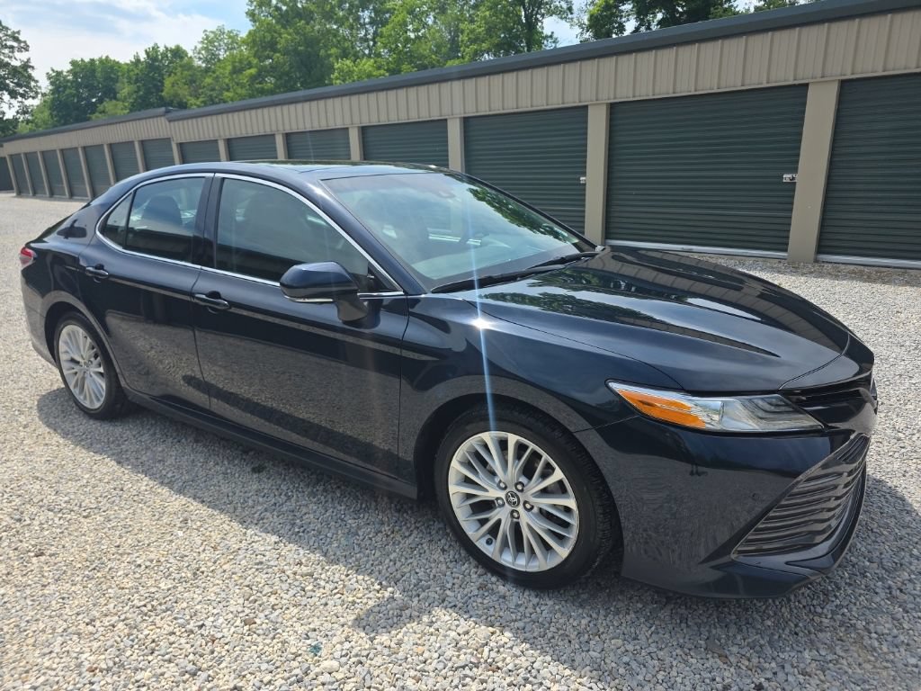 Certified 2018 Toyota Camry XLE w/ Audio Package FWD image 9