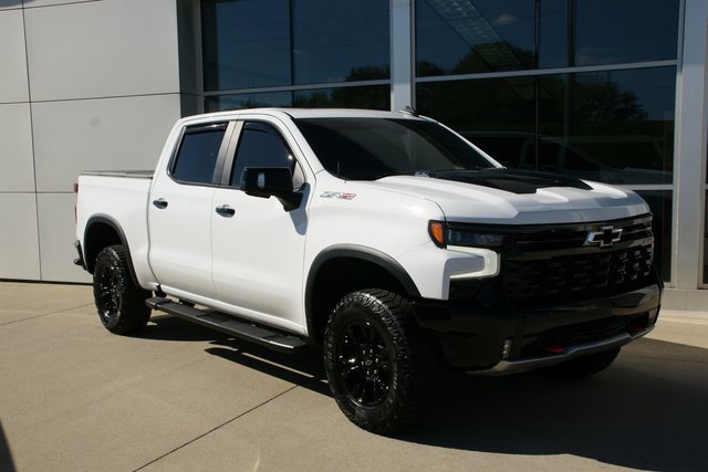 Used 2023 Chevrolet Silverado 1500 ZR2 w/ Technology Package image 7