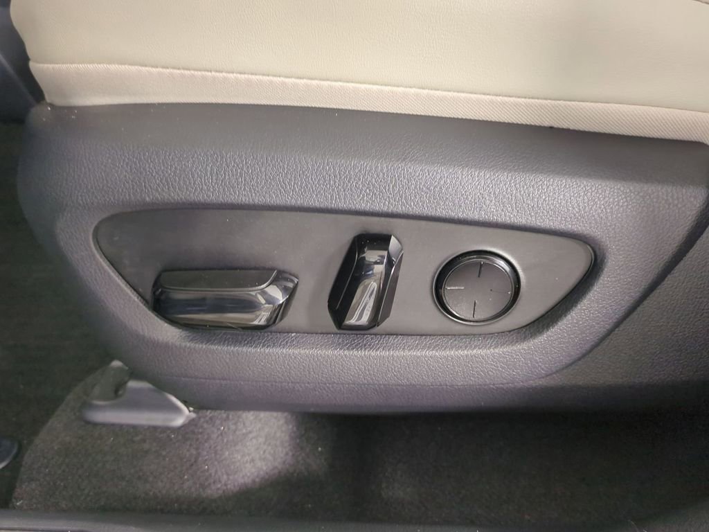 Used 2025 Lexus NX 350h AWD w/ Accessory Package (K3) image 23