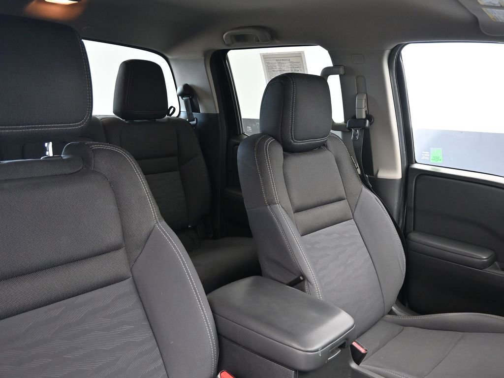 Used 2022 Nissan Frontier SV image 11