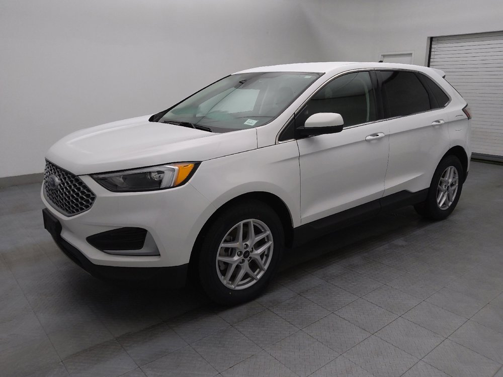 Used 2023 Ford Edge SEL image 2