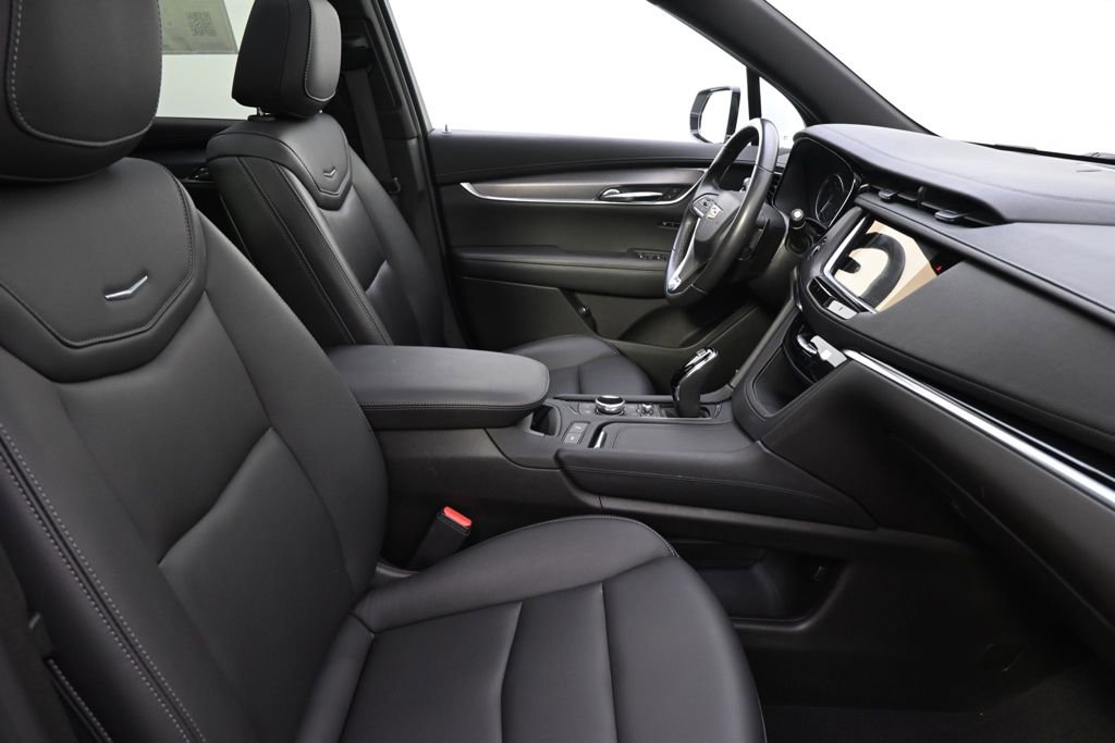 Certified 2023 Cadillac XT6 Luxury AWD/4WD image 16