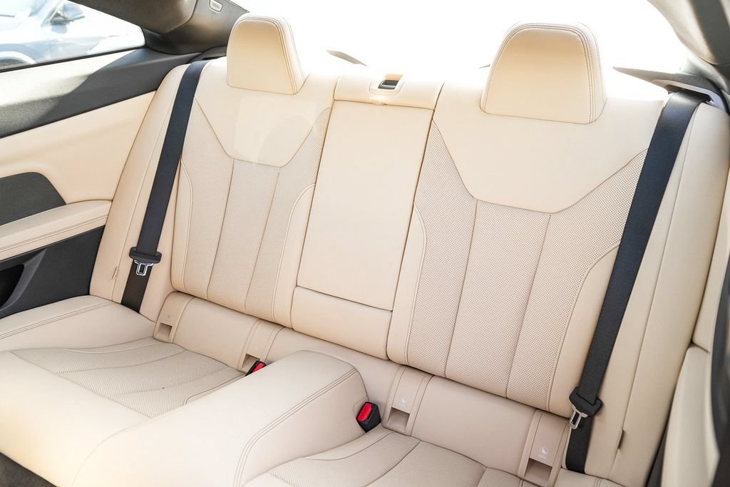 Used 2026 BMW 430i Coupe w/ M Sport Package RWD image 19