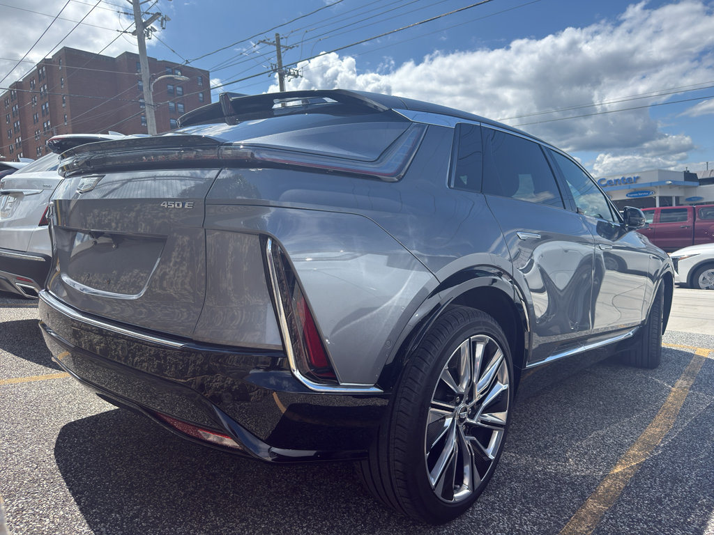 Used 2023 Cadillac Lyriq 2WD image 5