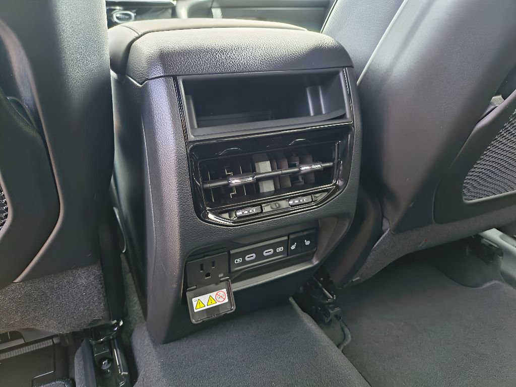 New 2026 Jeep Grand Cherokee Limited image 30