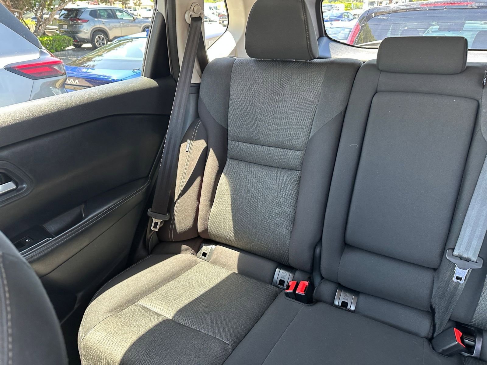 Used 2025 Nissan Rogue SV FWD image 41