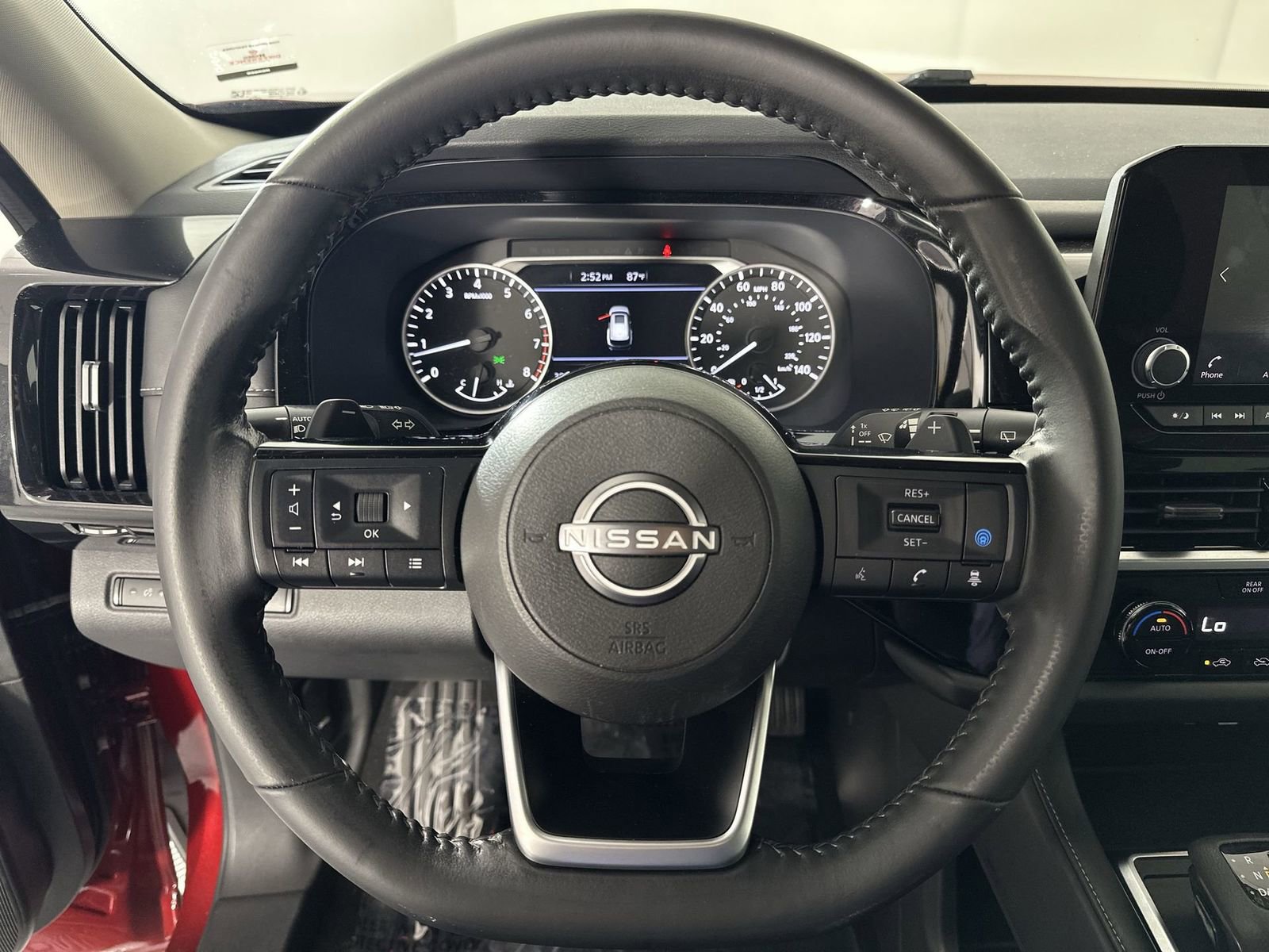 Used 2022 Nissan Pathfinder SV FWD image 14