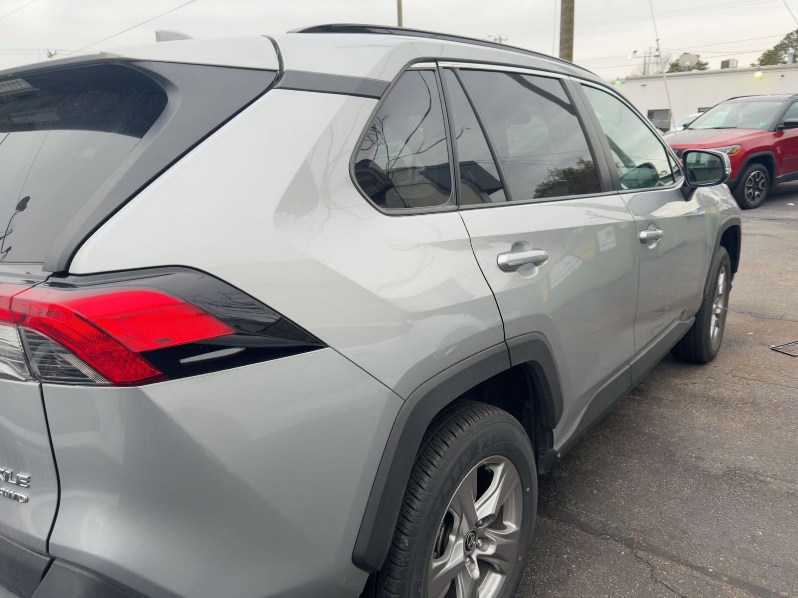 Used 2025 Toyota RAV4 XLE image 6