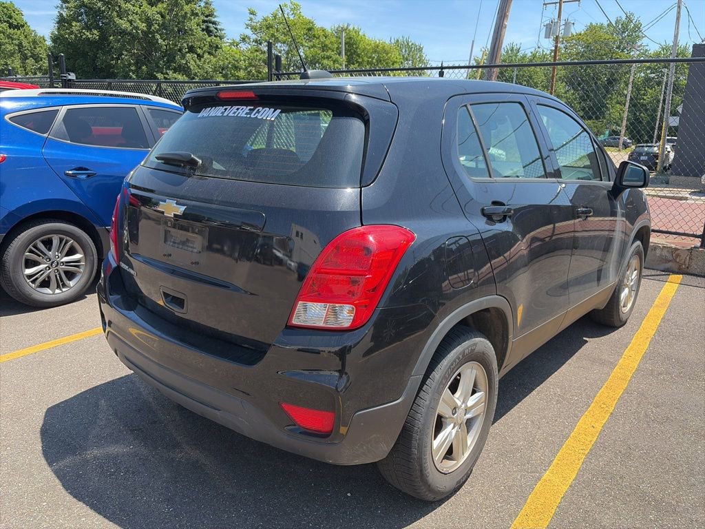 Used 2017 Chevrolet Trax LS AWD/4WD image 6