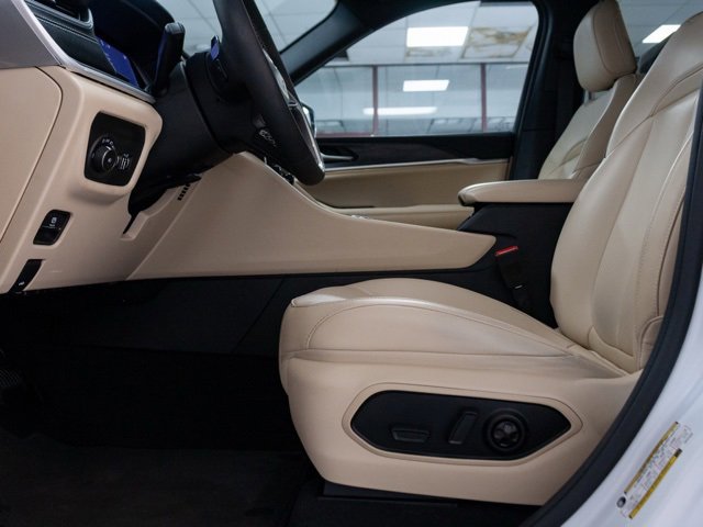 Certified 2023 Jeep Grand Cherokee L Limited w/ Luxury Tech Group II image 10