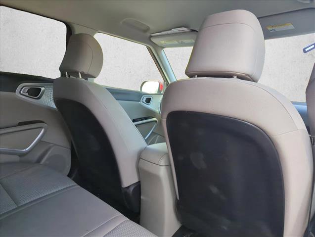 Used 2020 Kia Soul LX image 24