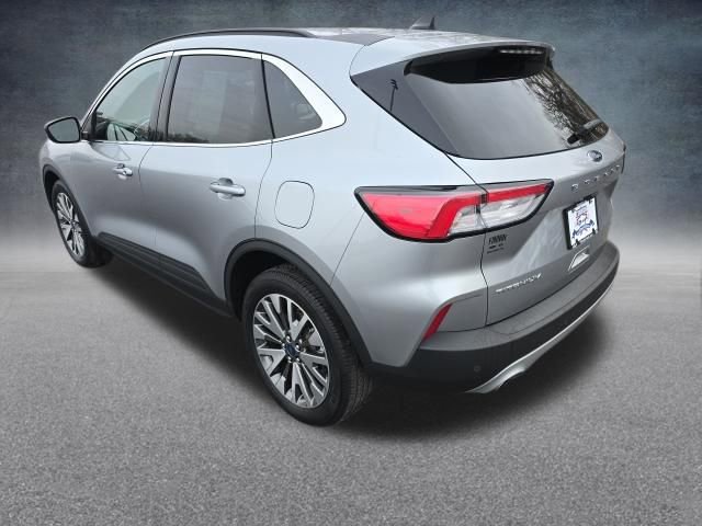 Certified 2022 Ford Escape Titanium AWD/4WD image 15