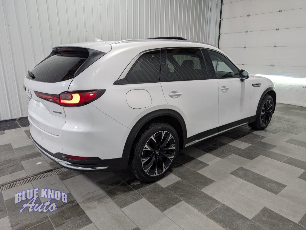 Used 2024 MAZDA CX-90 Plug-In Hybrid w/ Premium Plus AWD/4WD image 4