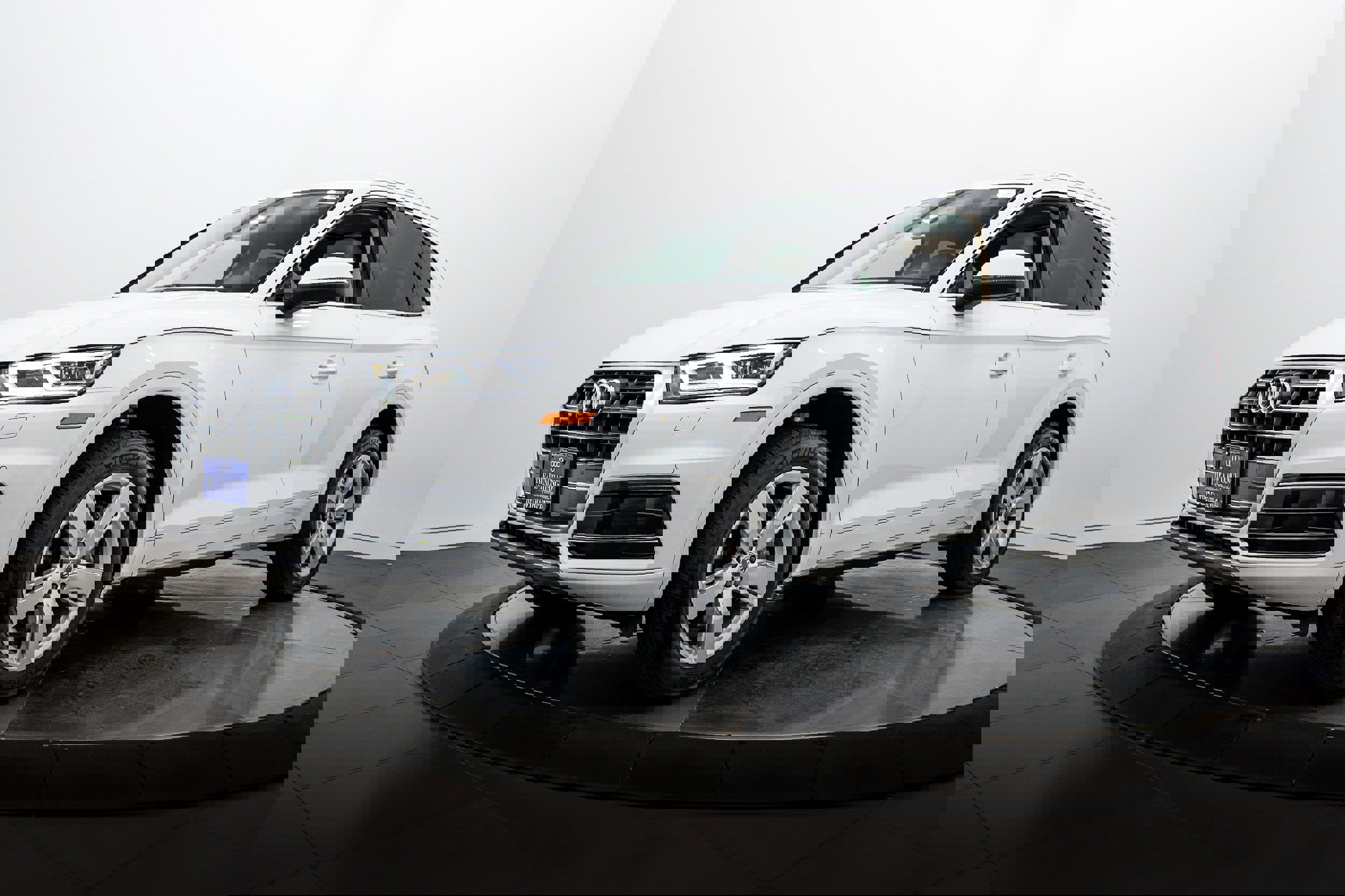 Certified 2019 Audi Q5 2.0T Premium Plus w/ Premium Plus Package AWD/4WD image 7