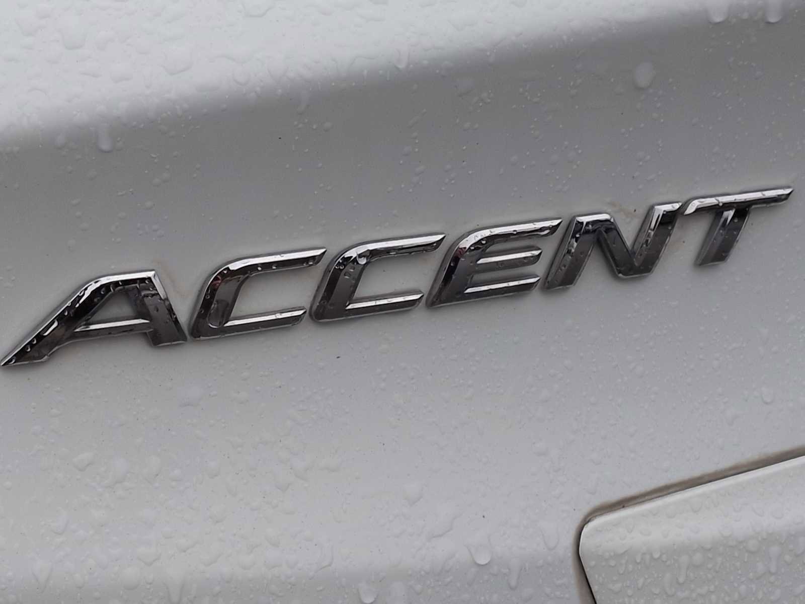 Used 2013 Hyundai Accent GLS FWD image 13