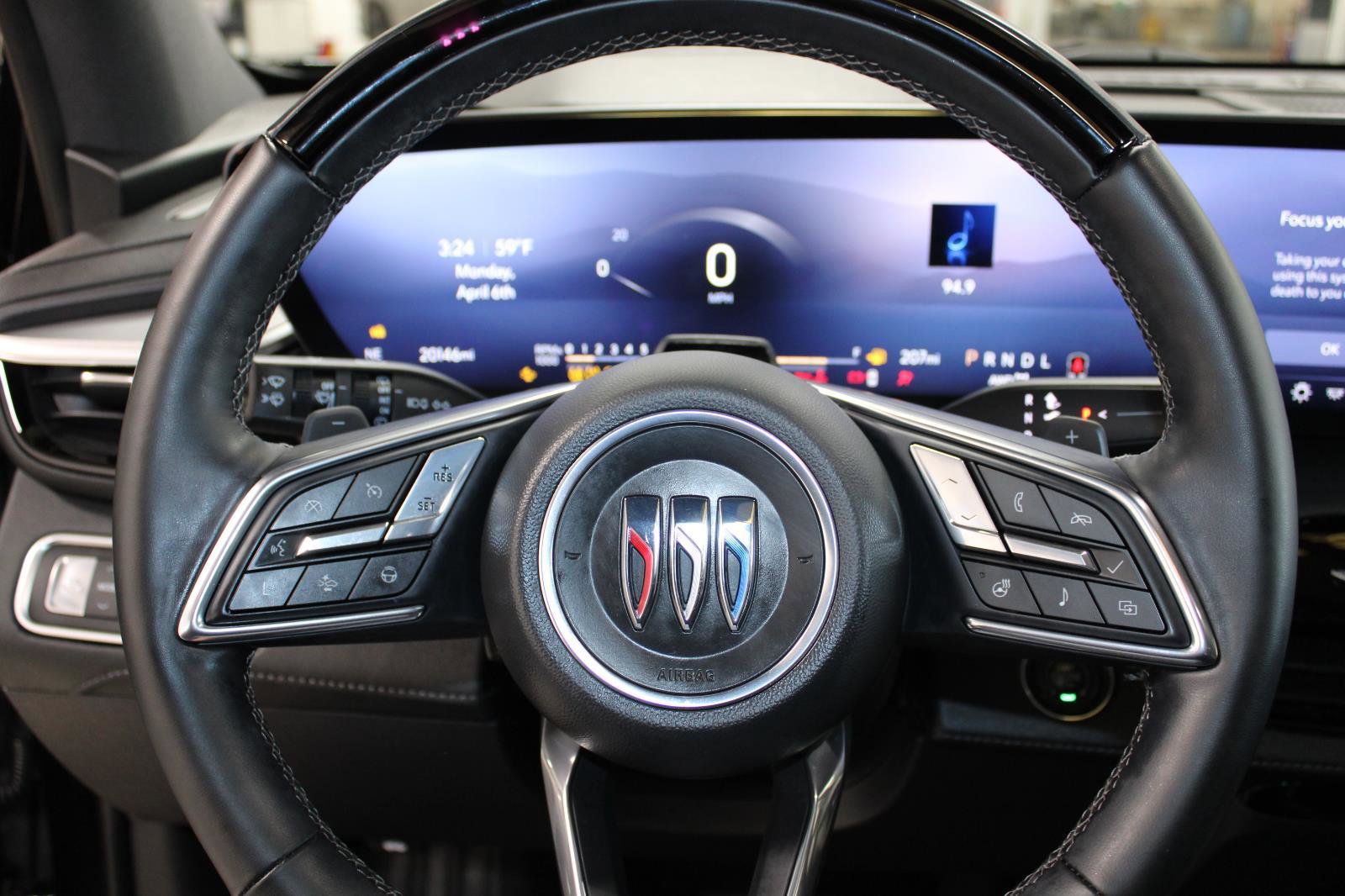 Used 2025 Buick Enclave Avenir w/ Super Cruise Package image 30