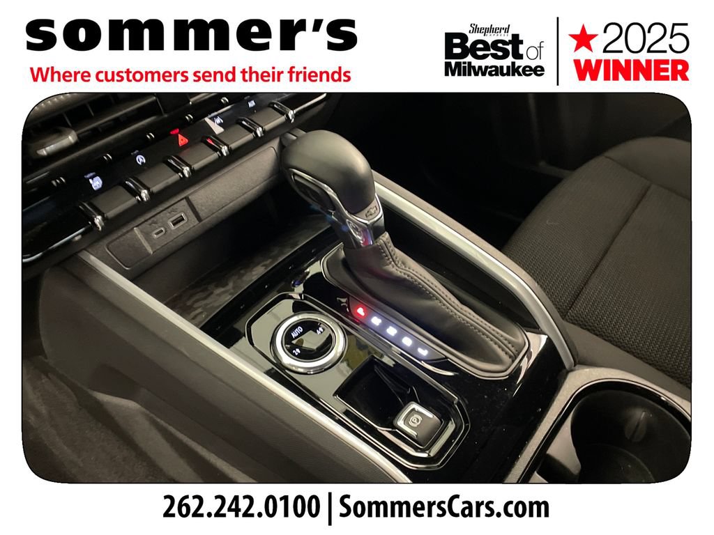 Used 2023 Chevrolet Colorado LT w/ LT Convenience Package AWD/4WD image 21