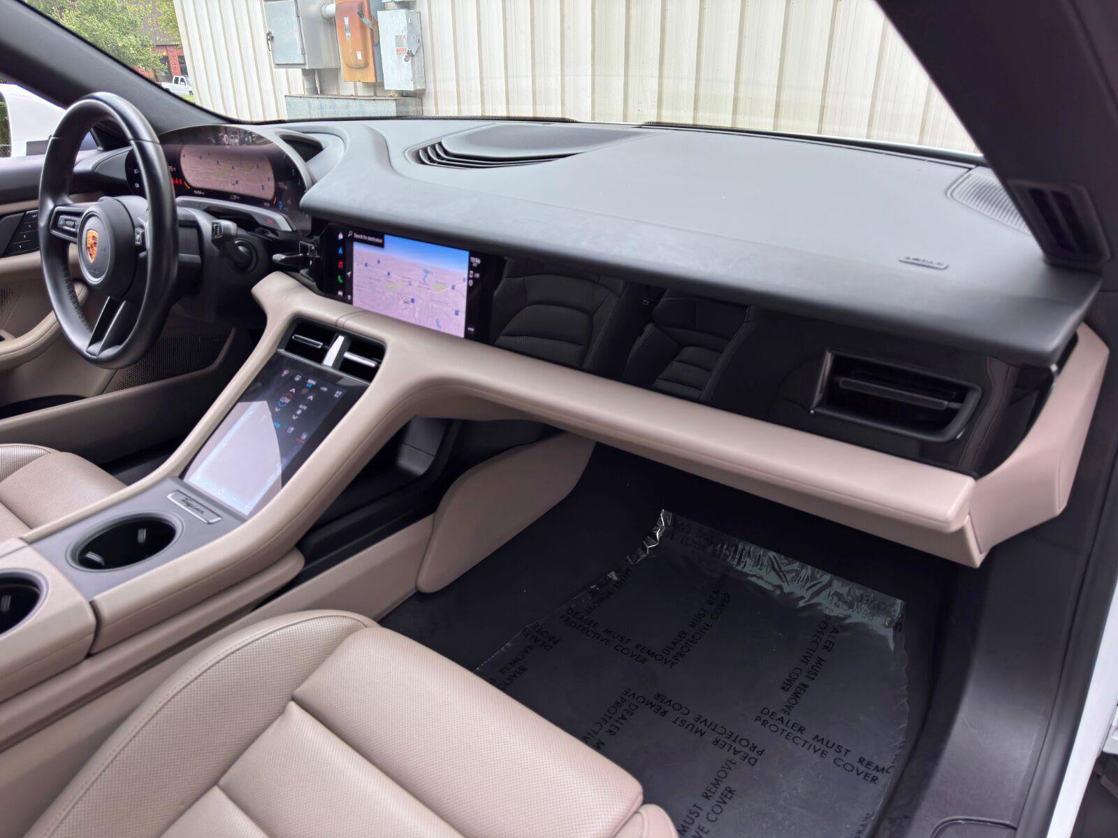 Used 2022 Porsche Taycan RWD image 15