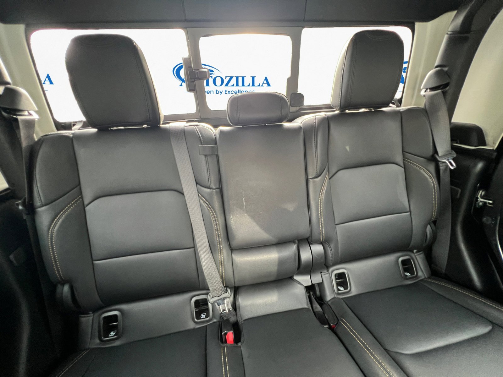 Used 2025 Jeep Gladiator Sport image 12