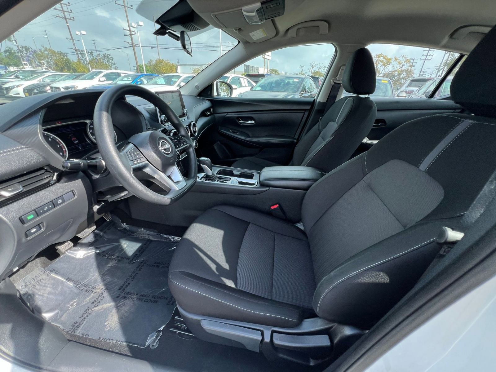 Used 2025 Nissan Sentra SV FWD image 30