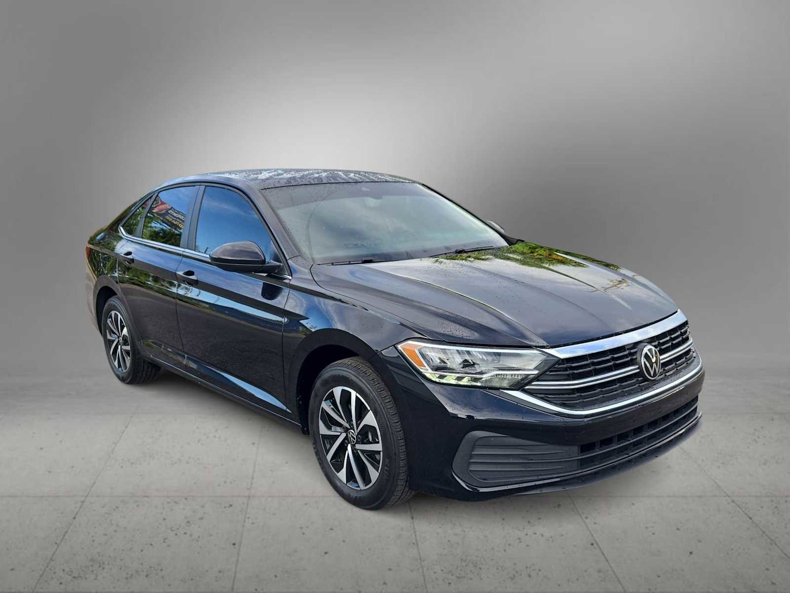 Used 2024 Volkswagen Jetta S image 2
