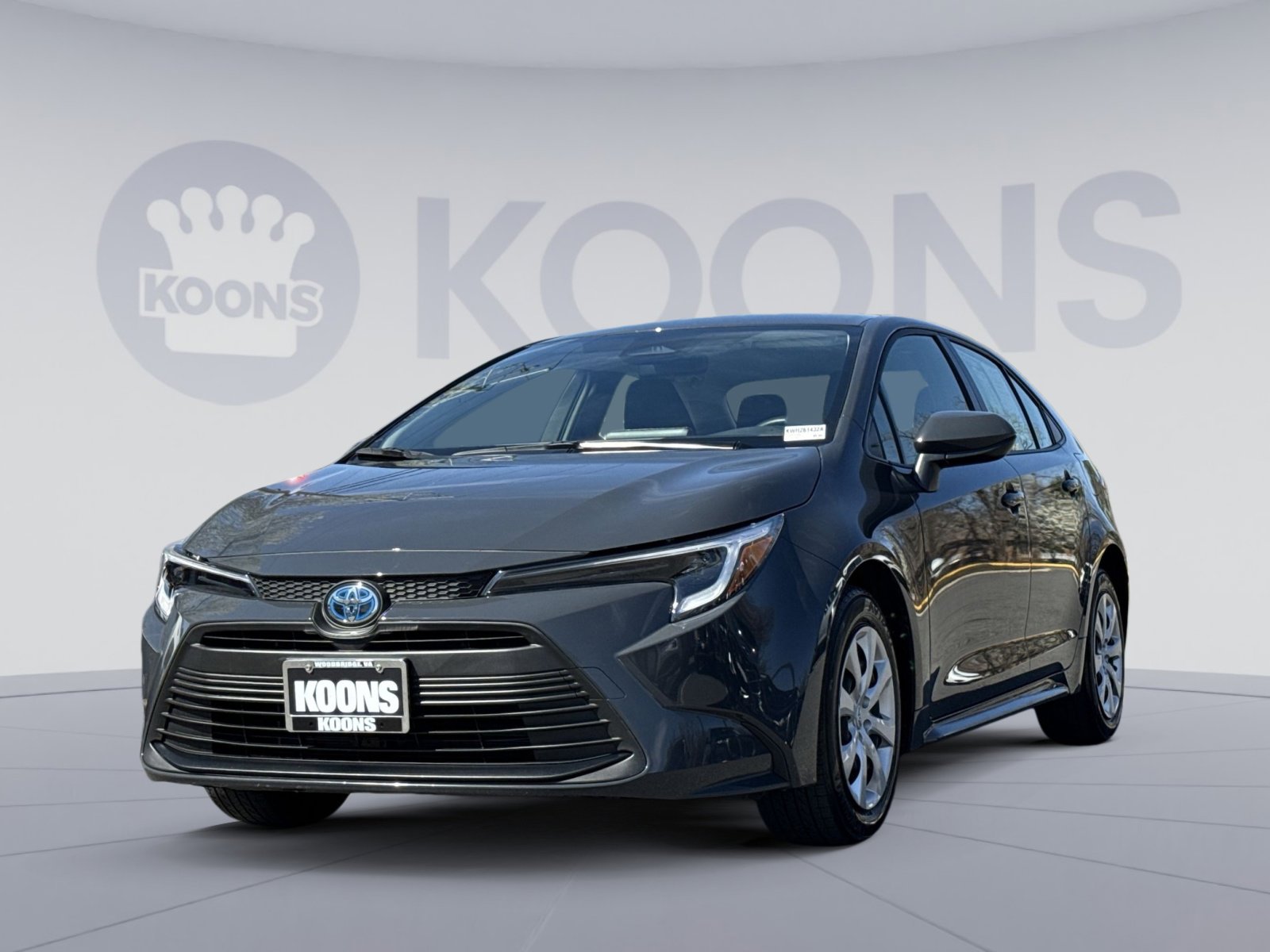 Used 2025 Toyota Corolla LE image 1