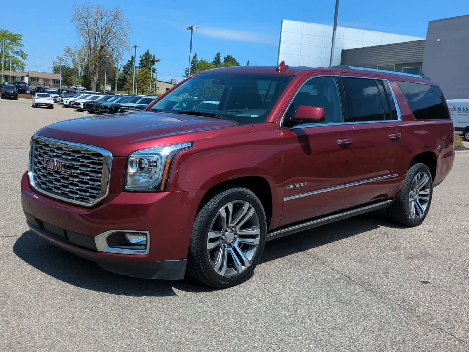 Used 2019 GMC Yukon XL Denali w/ Denali Ultimate Package AWD/4WD image 4